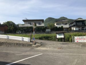 【高屋神社】の入り口の風景