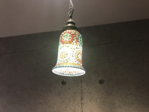 『KITCHEN NICORI』（キッチンニコリ）のお店の照明